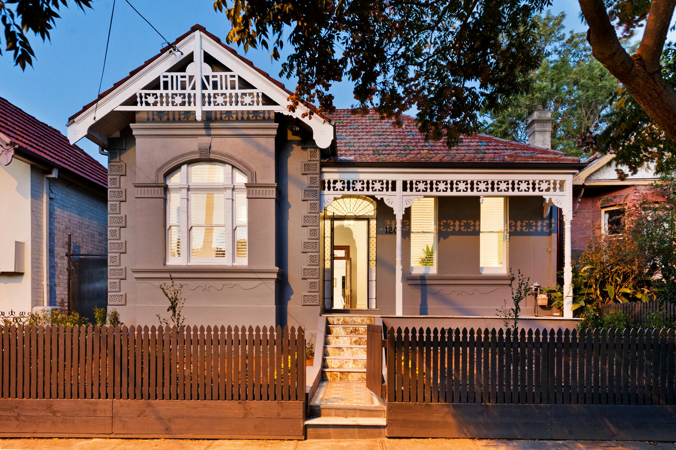 STANMORE - WHERE EVERYBODY KNOWS YOUR NAME