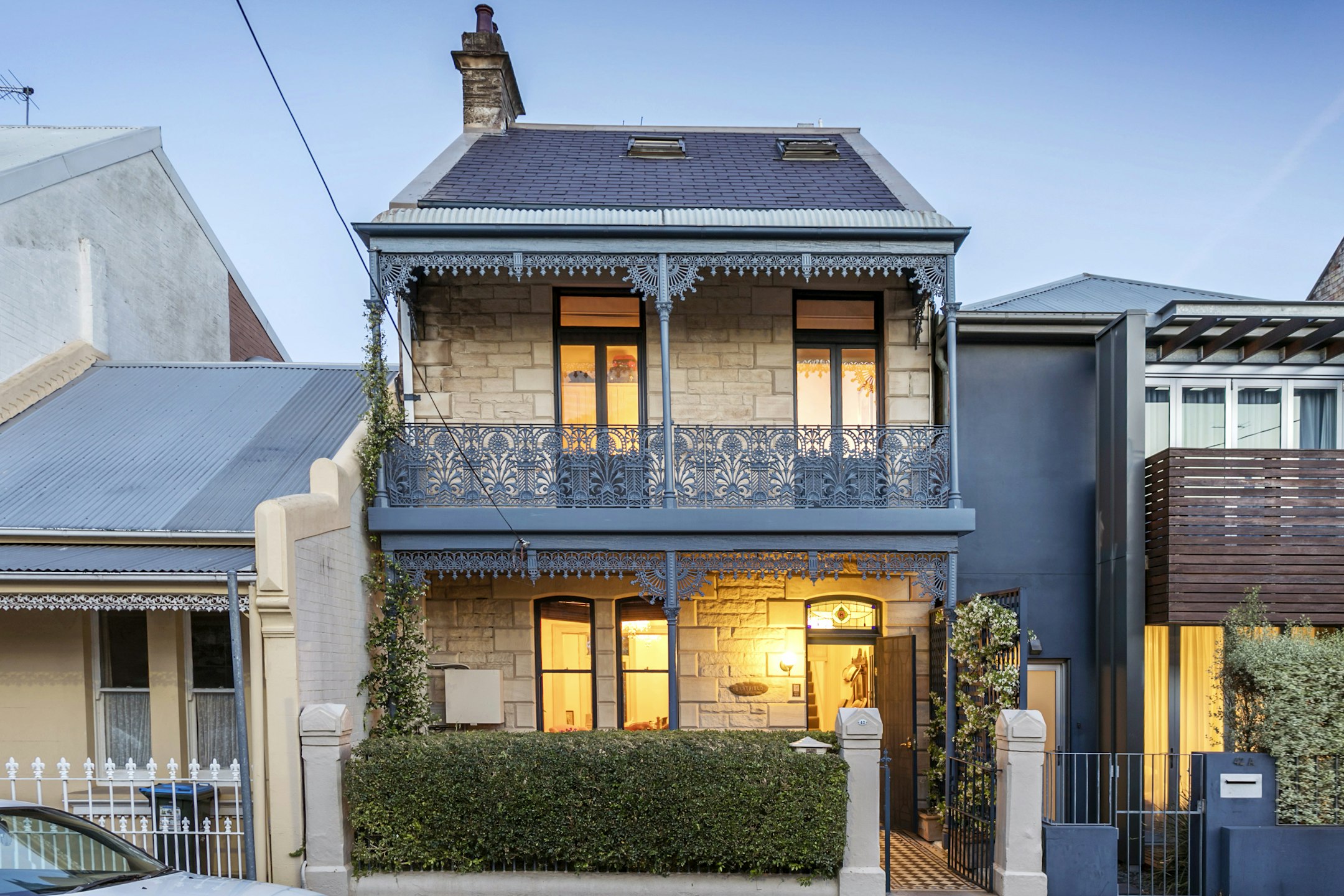 HISTORIC CHARM & CITY LIGHTS