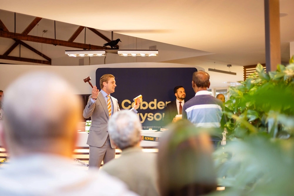 October sales market: Sunshine, strength, and a split market