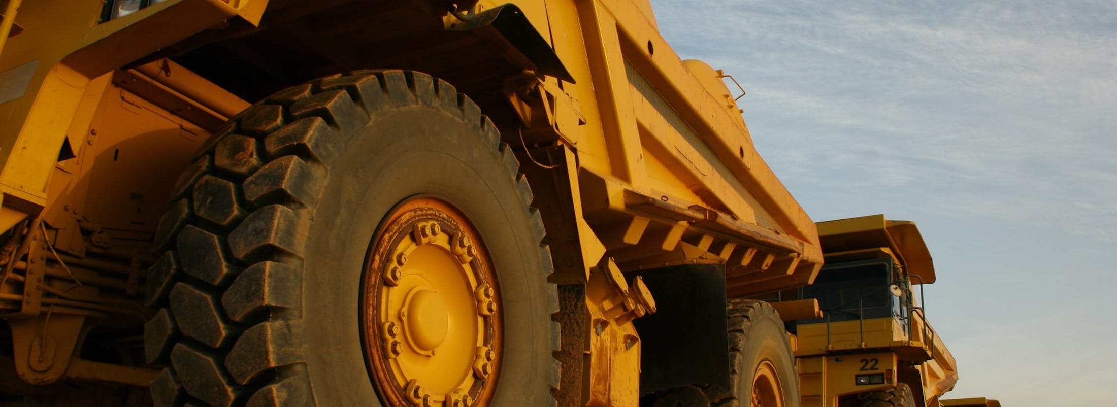 Dump truck