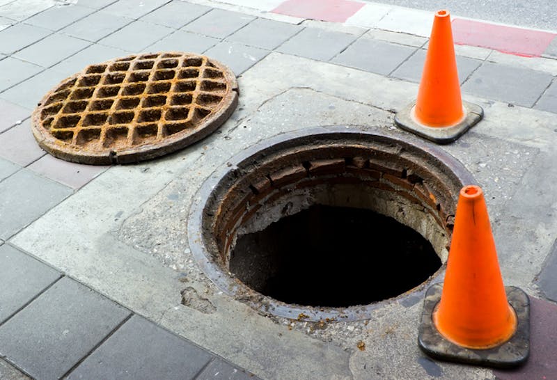 Manhole with no cover