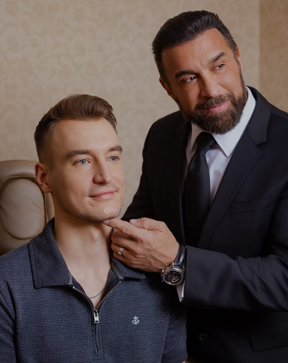 Dr. Stile doing a consultation with a man