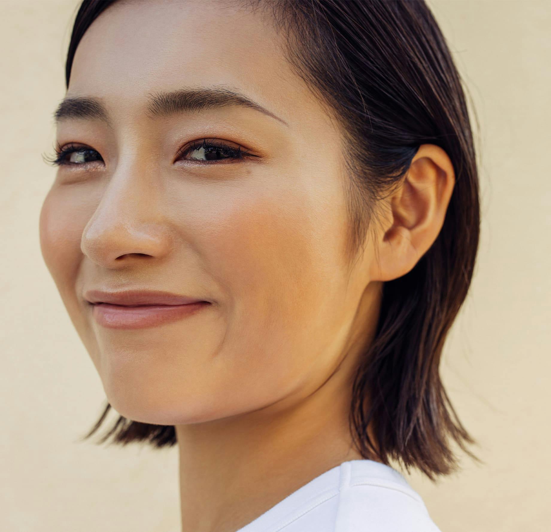asian woman with short bob