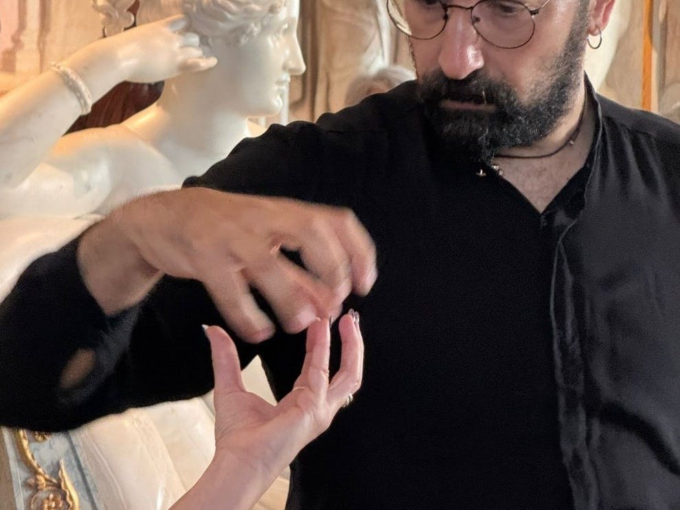 Rome, Galleria Borghese. "Stories of Cardinal Scipione and of Casa Borghese" project: an artistic action in Visual Vernacular, for both deaf and hearing people. Rome, Galleria Borghese. "Stories of Cardinal Scipione and of Casa Borghese" project: an artistic action in Visual Vernacular, for both deaf and hearing people.