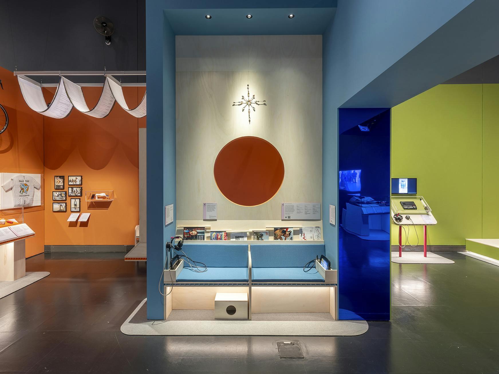 London, V&A South Kensington. "Design and Disability" exhibition. London, V&A South Kensington. "Design and Disability" exhibition.