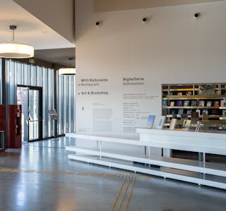 Prato, Centro per l'Arte Contemporanea Luigi Pecci. Ingresso al museo, accoglienza e biglietteria. Prato, Centro per l'Arte Contemporanea Luigi Pecci. Ingresso al museo, accoglienza e biglietteria.