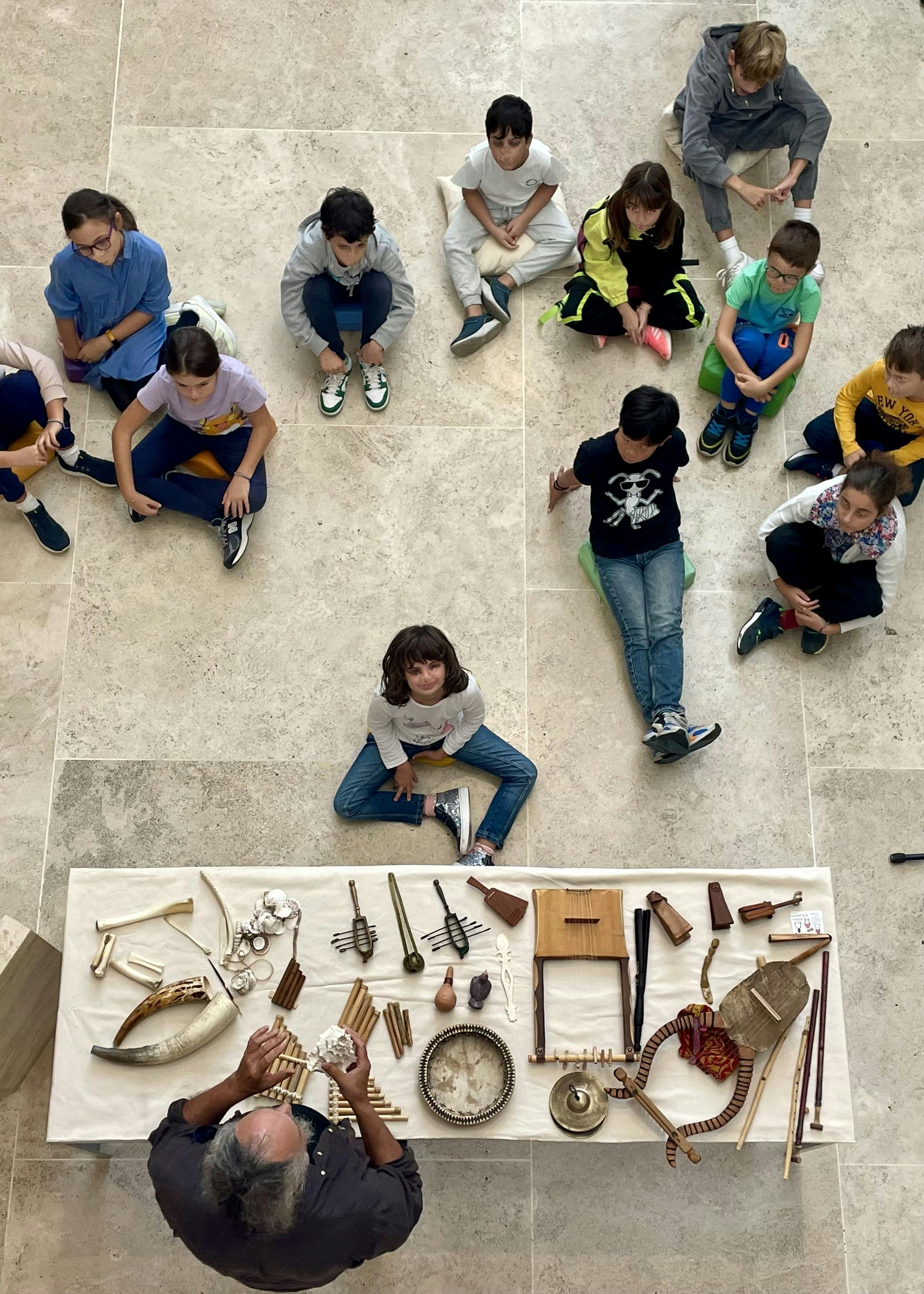 Roma, Museo dell’Ara Pacis. Mostra “TEATRO. Autori, attori e pubblico nell’antica Roma", 2024. Laboratorio musicale.