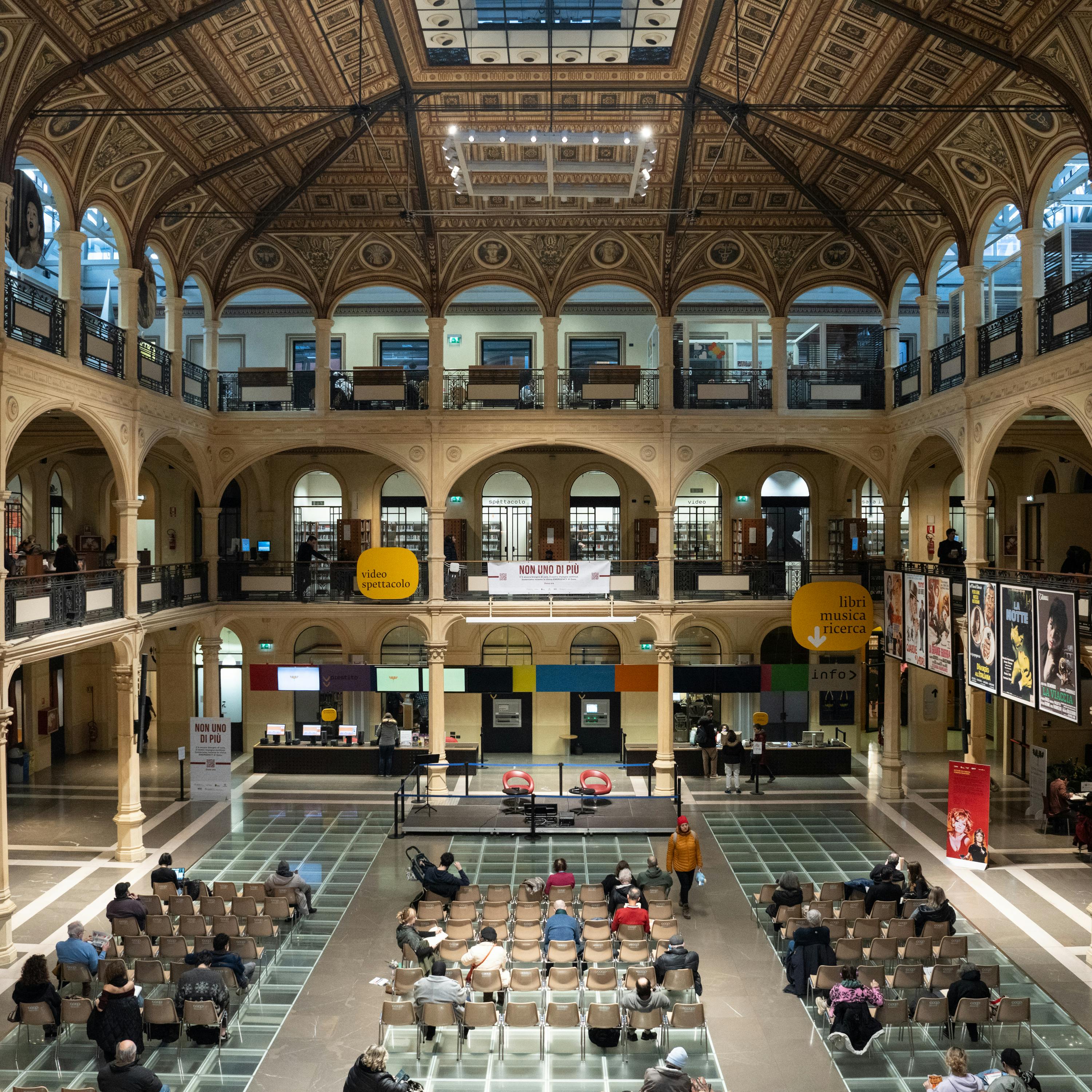 Bologna, Biblioteca Salaborsa Bologna, Biblioteca Salaborsa, Main Hall