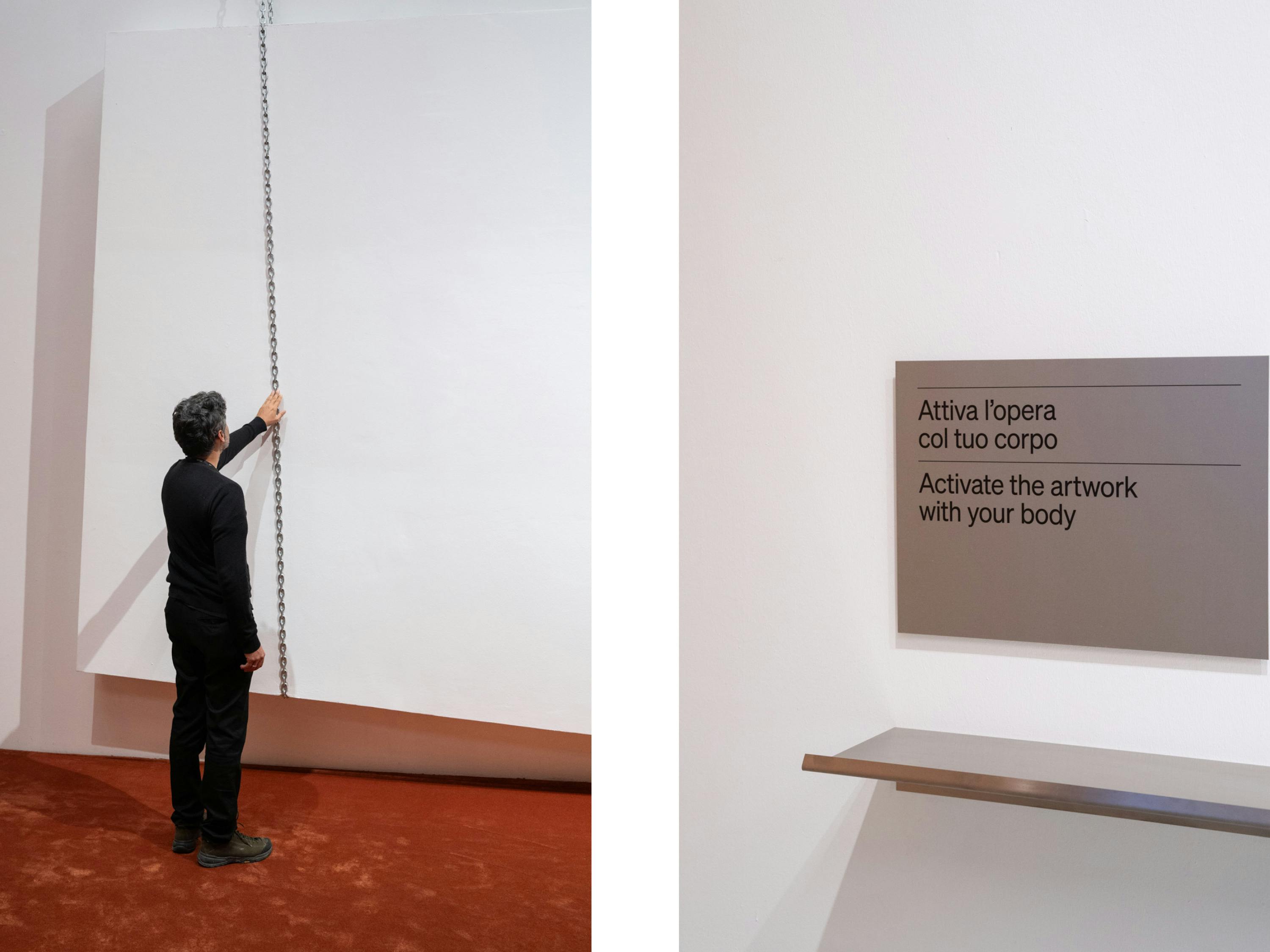 Prato, Centro per l'Arte Contemporanea Luigi Pecci. Prato, Centro per l'Arte Contemporanea Luigi Pecci. Allestimento della mostra "Eccentrica". Opera toccabile.