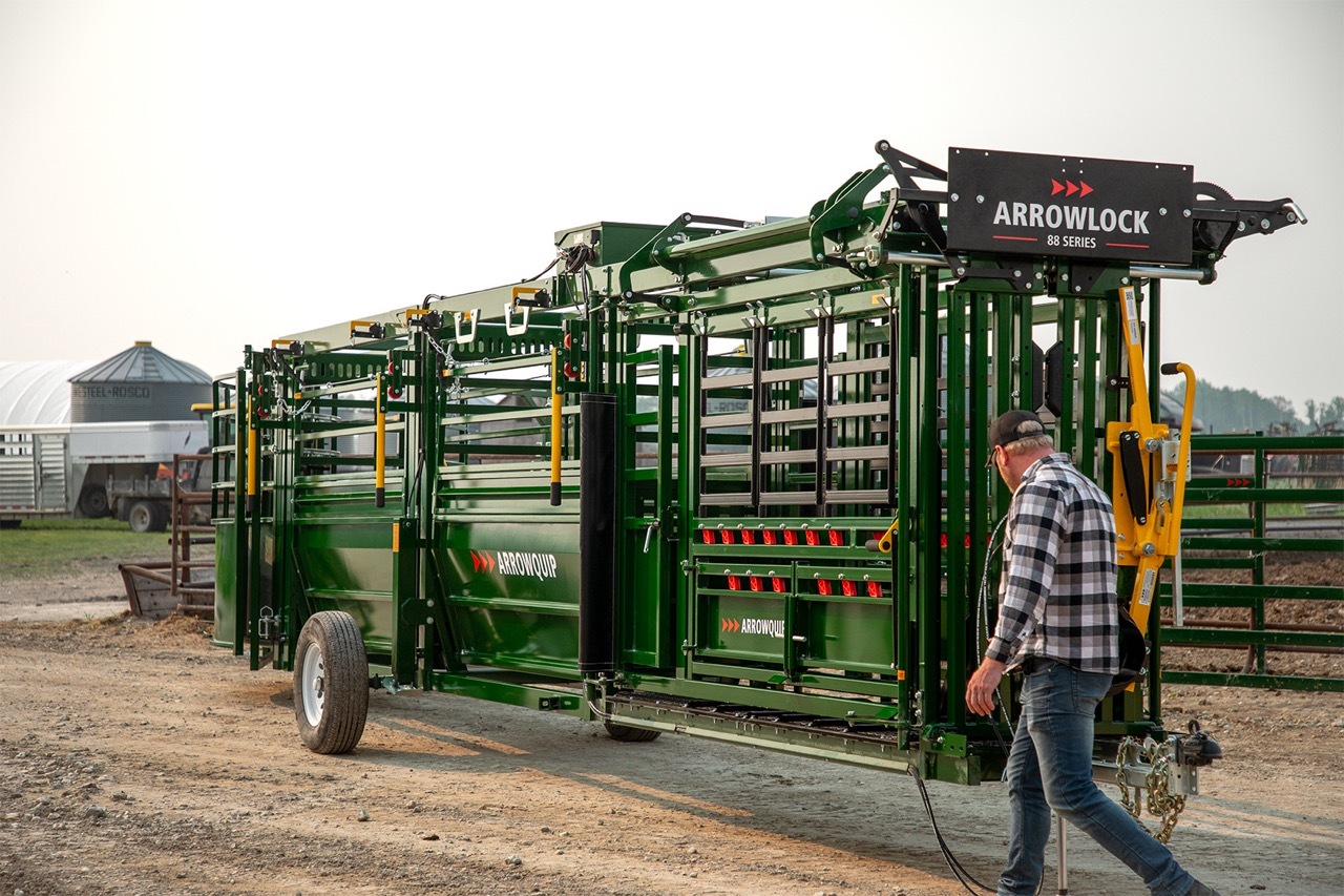 Setting up the Arrowlock 88 Portable Chute, Alley and Tub