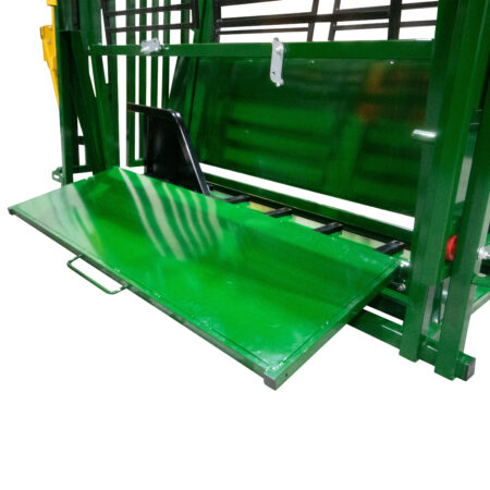 Easylock 33 Cattle Working Chute Bottom Access Door Open