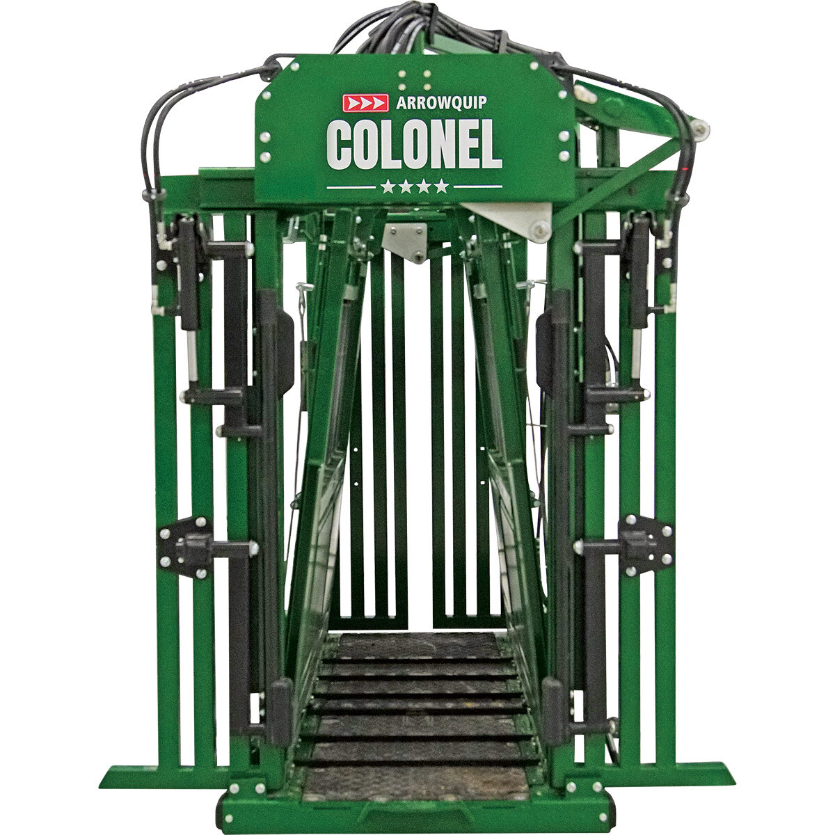A-Squeeze front view on the Colonel feedlot hydraulic chute