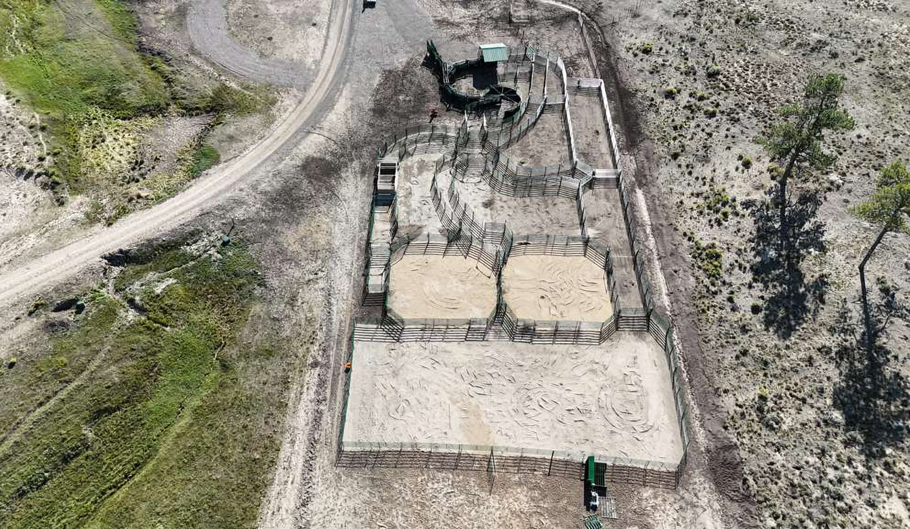 Aerial view of large Arrowquip cattle handling system designed for optimal cattle flow and to work with cattle's instincts to reduce stress