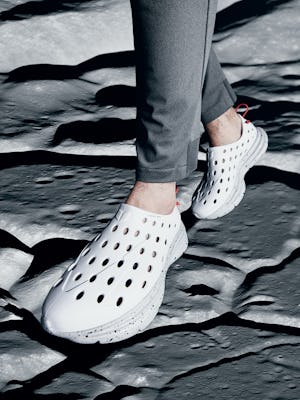 kane x ministry of supply revive active recovery shoes on model walking on the moon