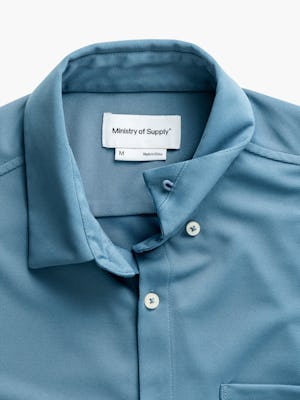 men's atlantic blue apollo short sleeve sport shirt zoomed shot of hidden collar buttons