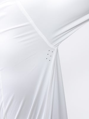mens aero zero dress shirt white zoom ventilation on model