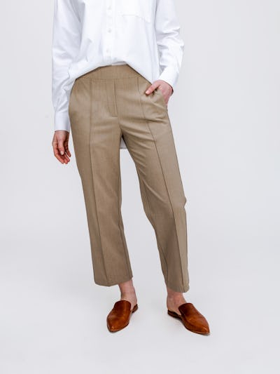on model womens velocity pull on pant flax