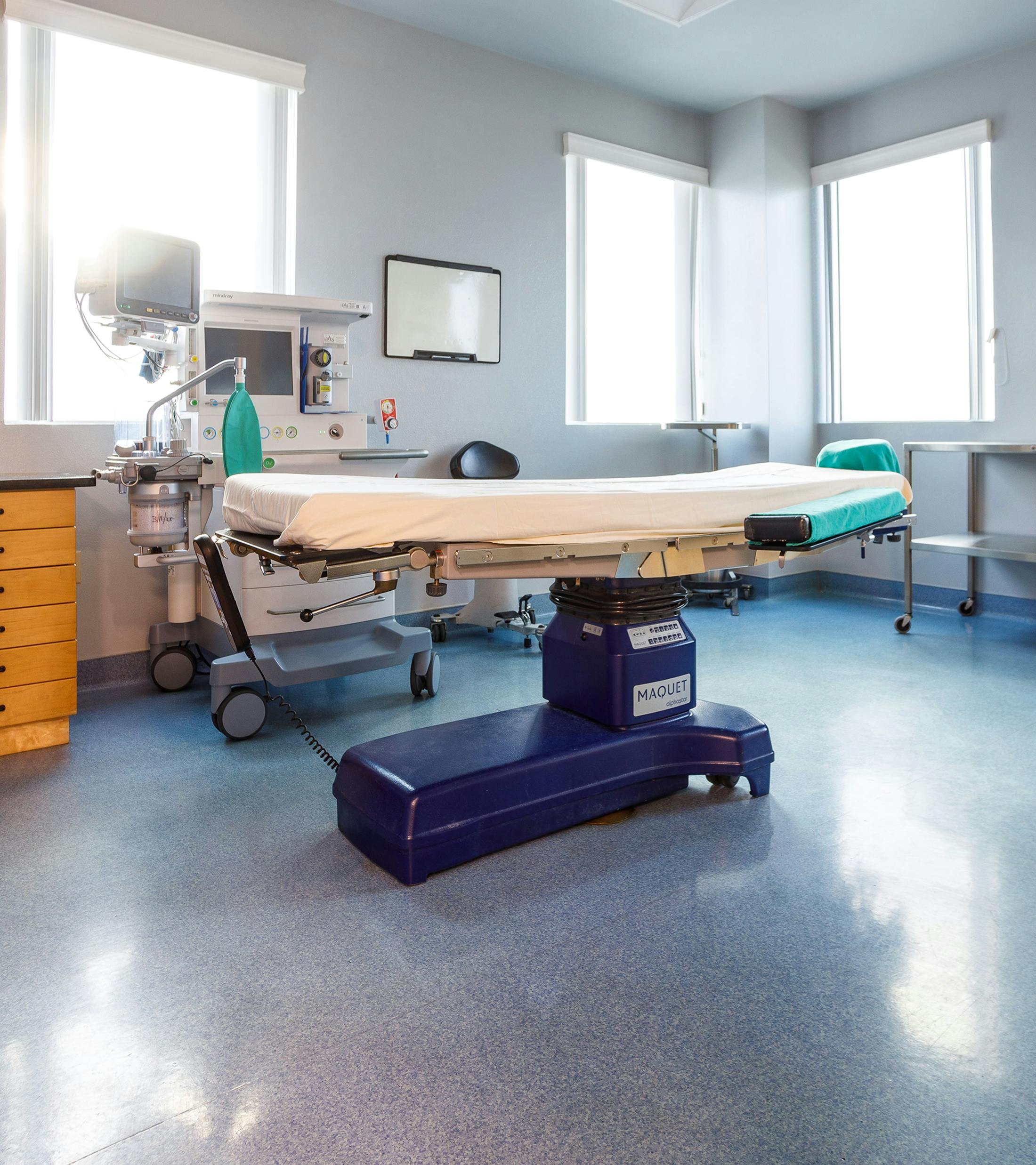 medical table in one of the Holcomb & Kreithen surgical suites