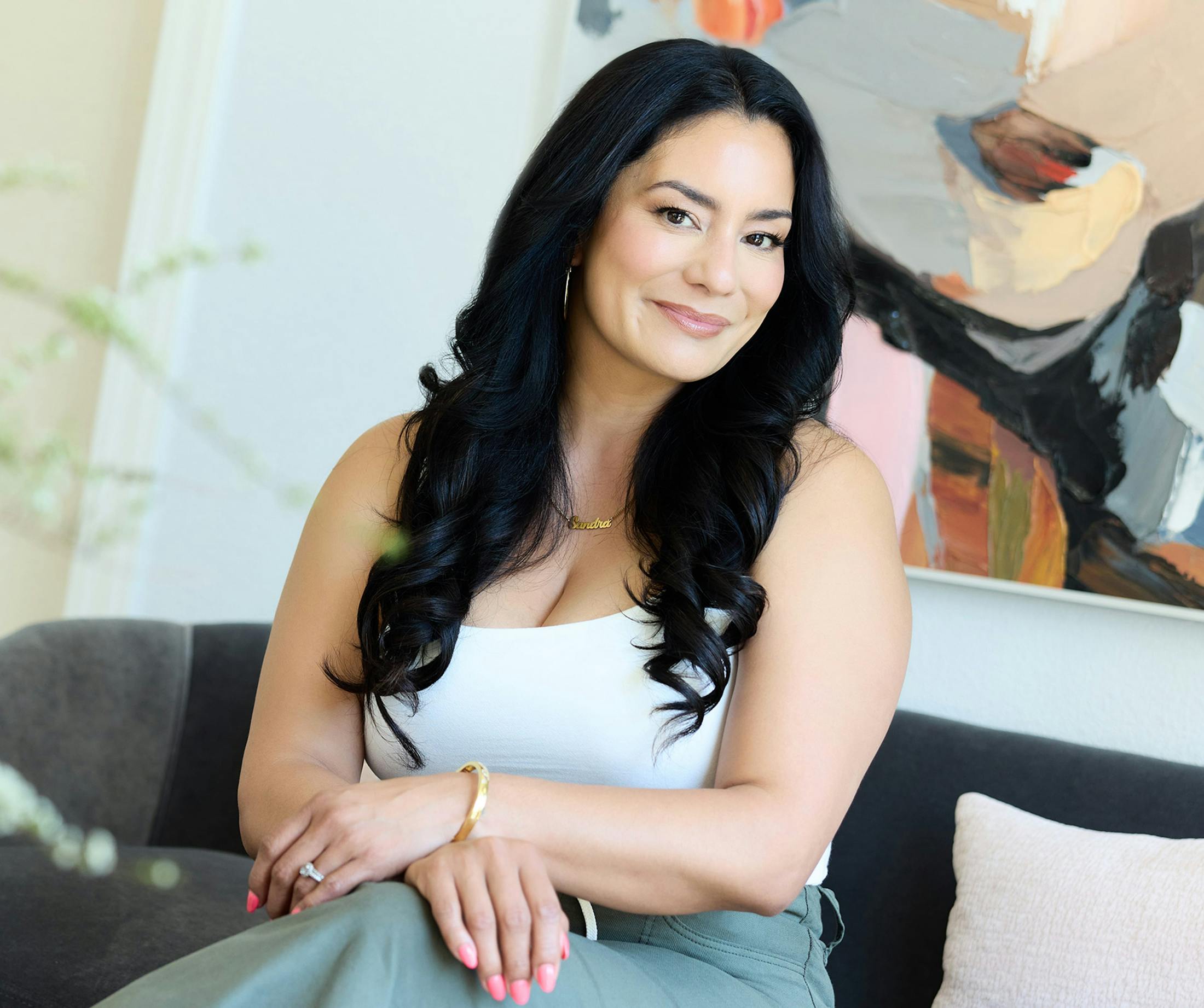 dark hair woman smiling