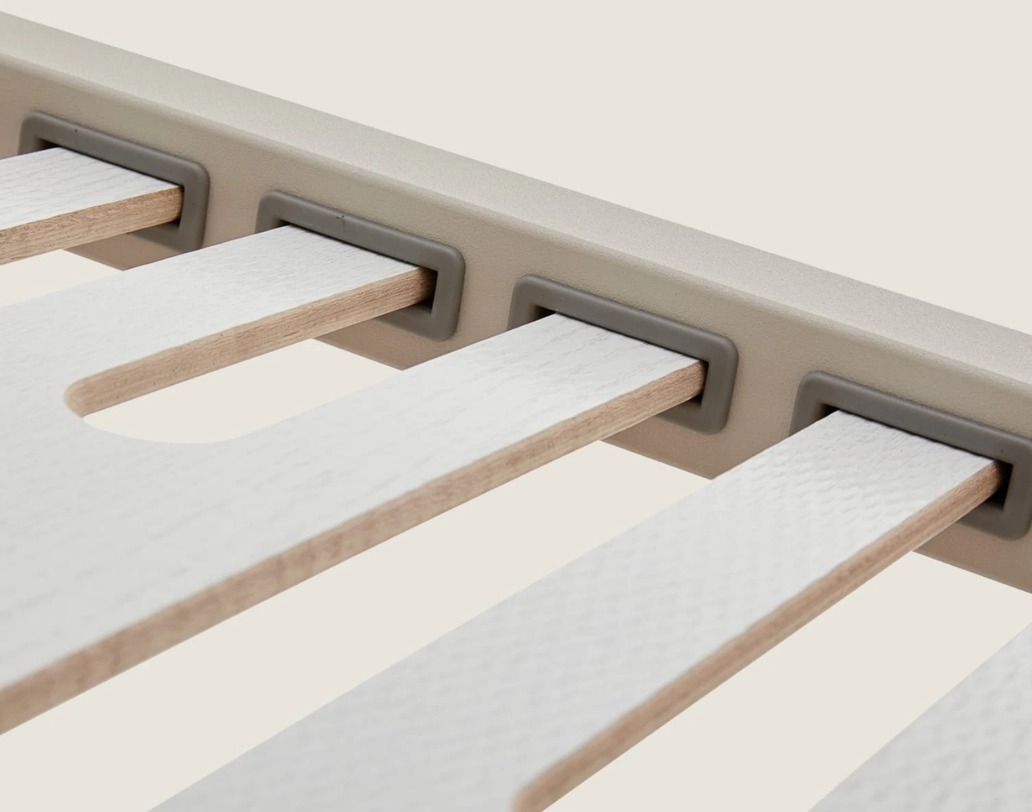 Invasi per inserimento doghe