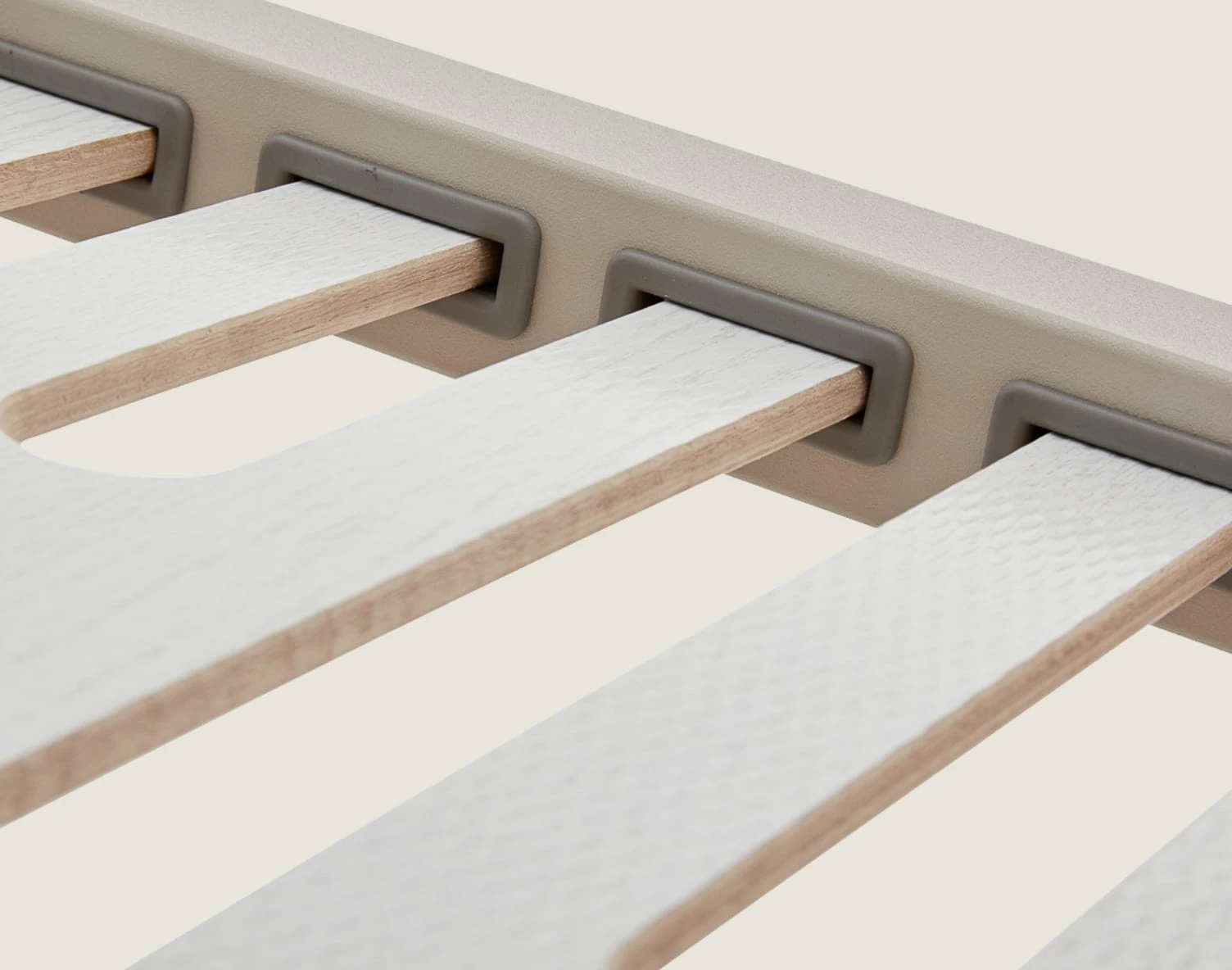 Invasi per inserimento doghe