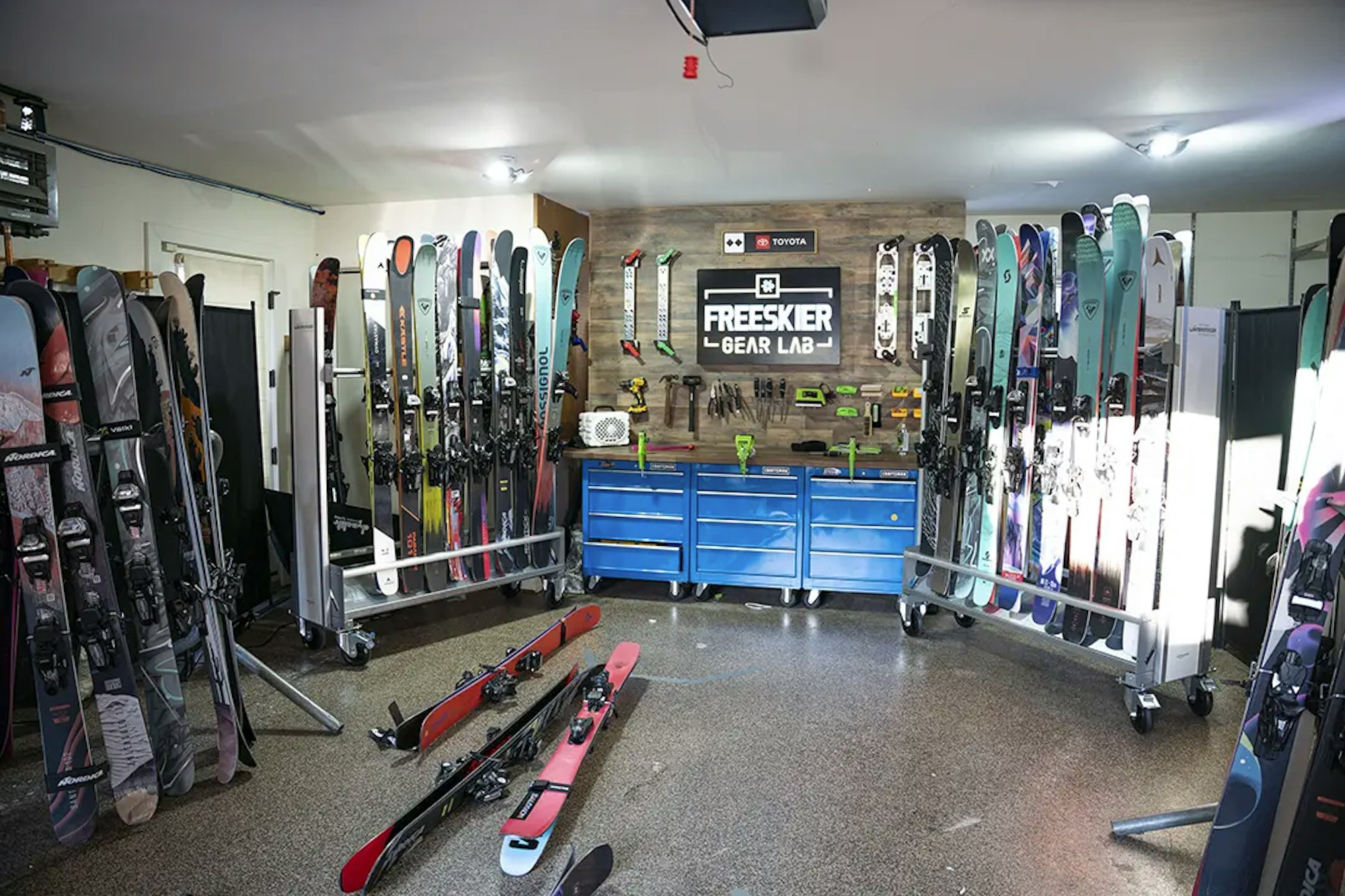 How to Correctly Store Your Ski Gear for Summer