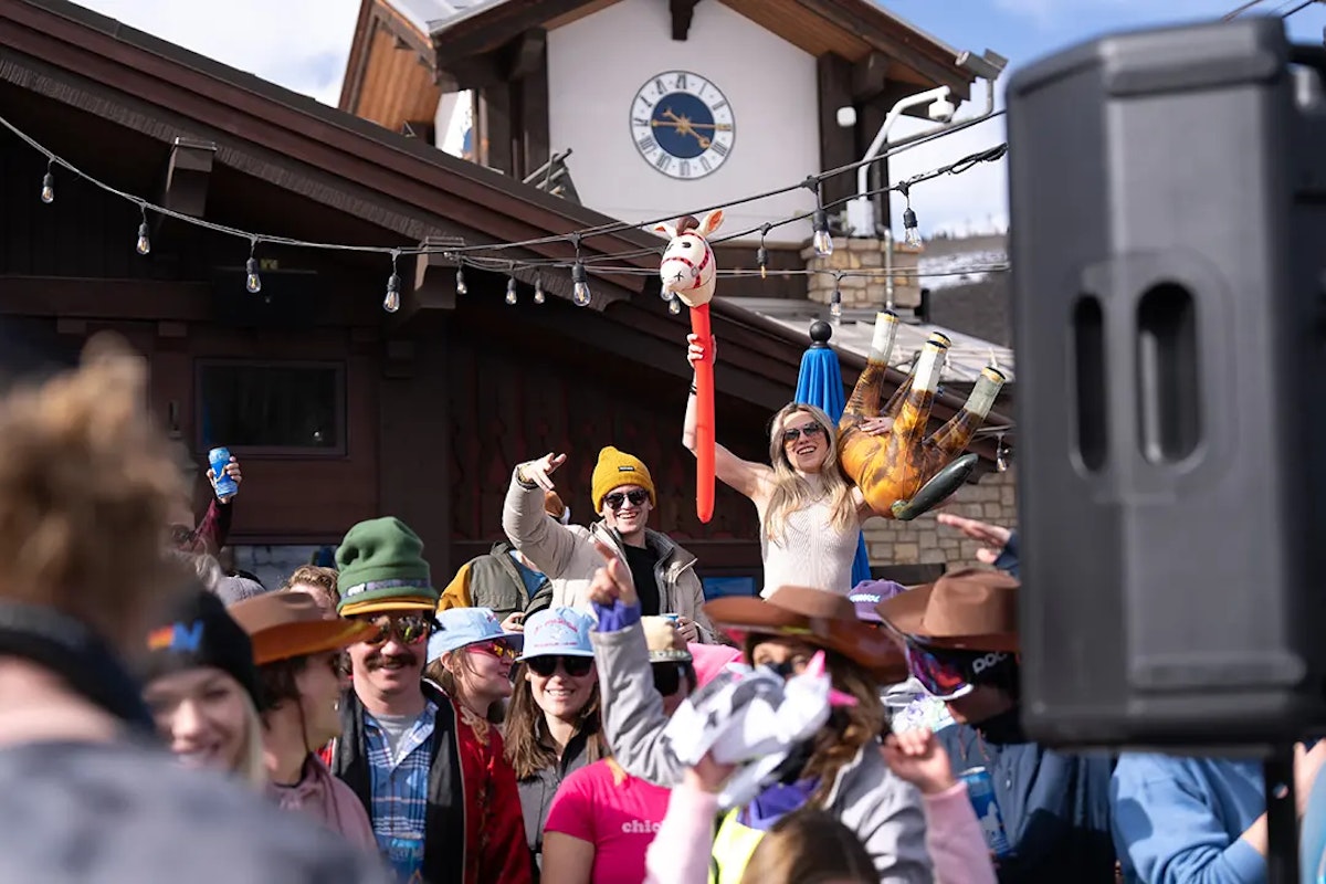 Après Like a Pro: The Ultimate Post-Ski Gear