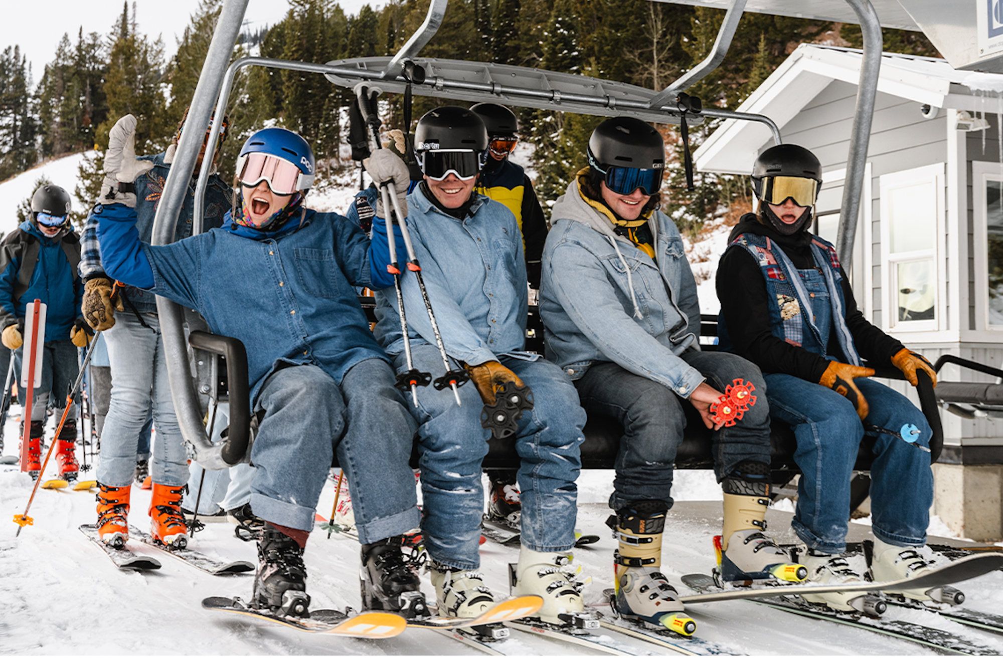 Jackson Hole Sets New World Record for Most Denim-decked Crowd