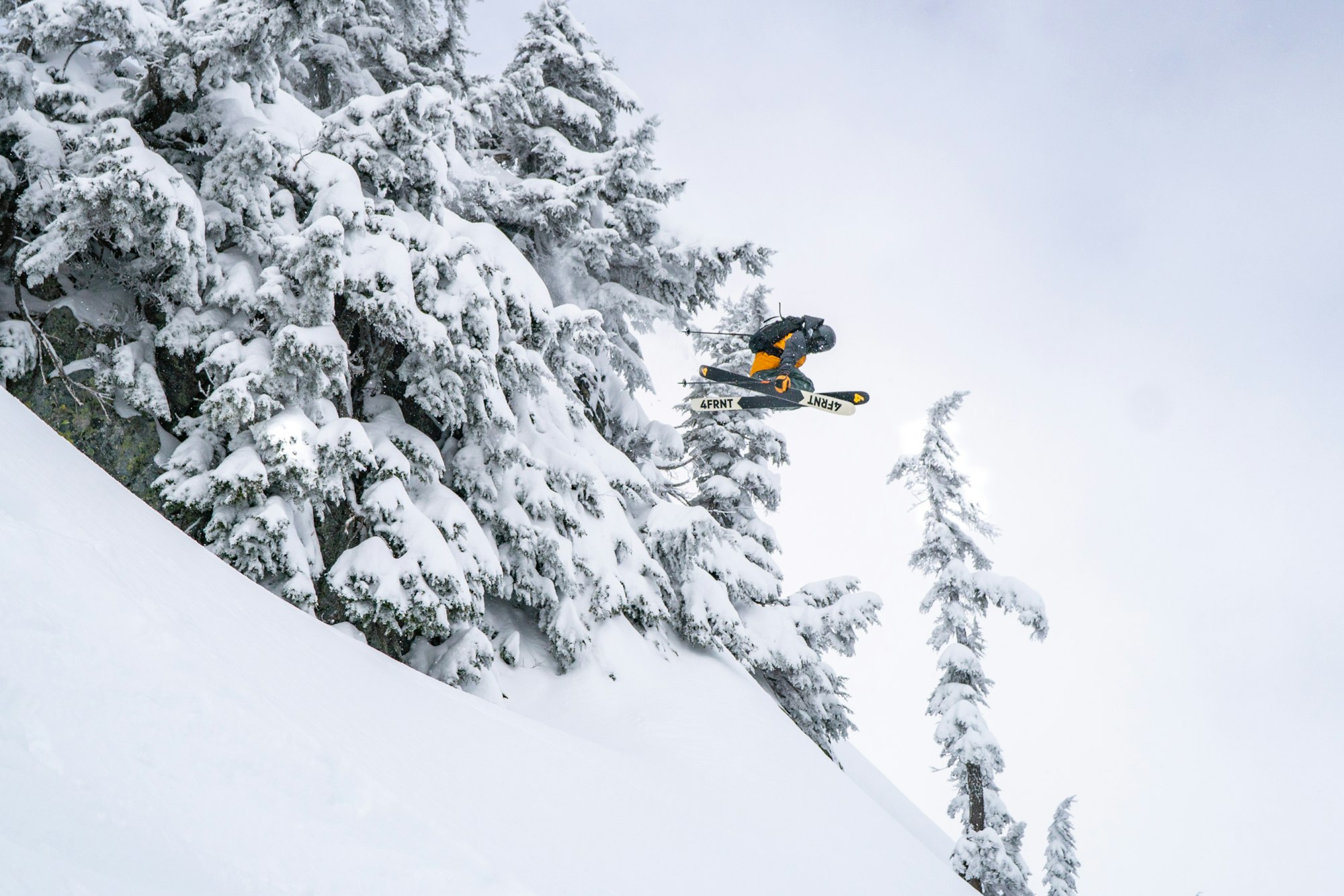 [GIVEAWAY] Win a $1,000 Shopping Spree to 4FRNT Skis