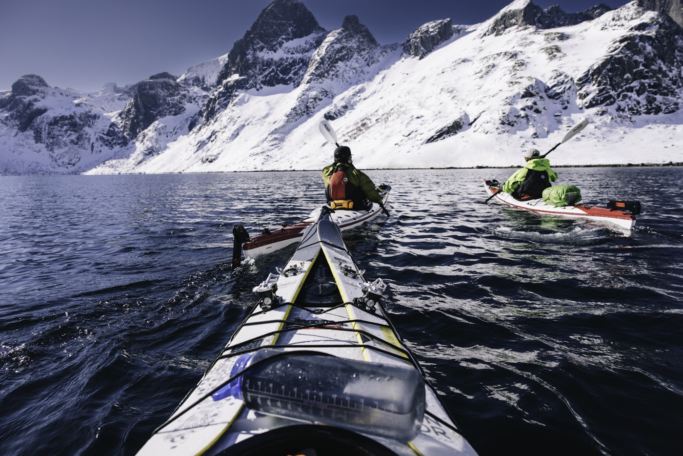 How to Kayak in Winter: Essential Tips for Safe Cold-Water Adventures
