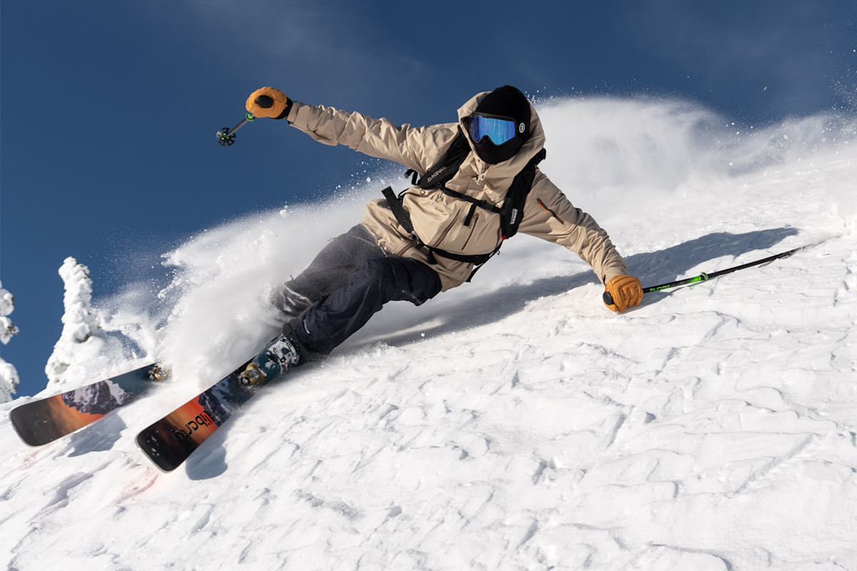 [Giveaway] Win this winter kit from Auclair for yourself and your partner-in-pow!