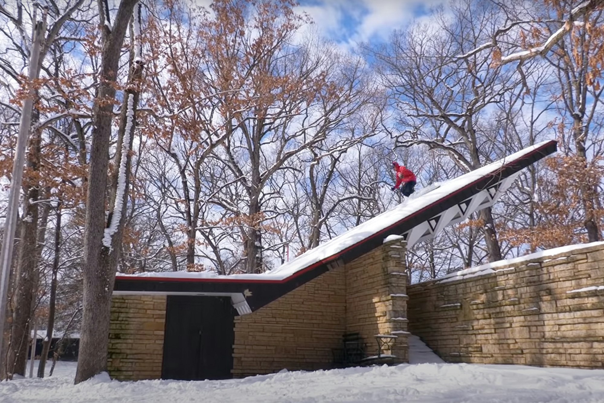 The Line Traveling Circus tears up the suburbs and their own toenails