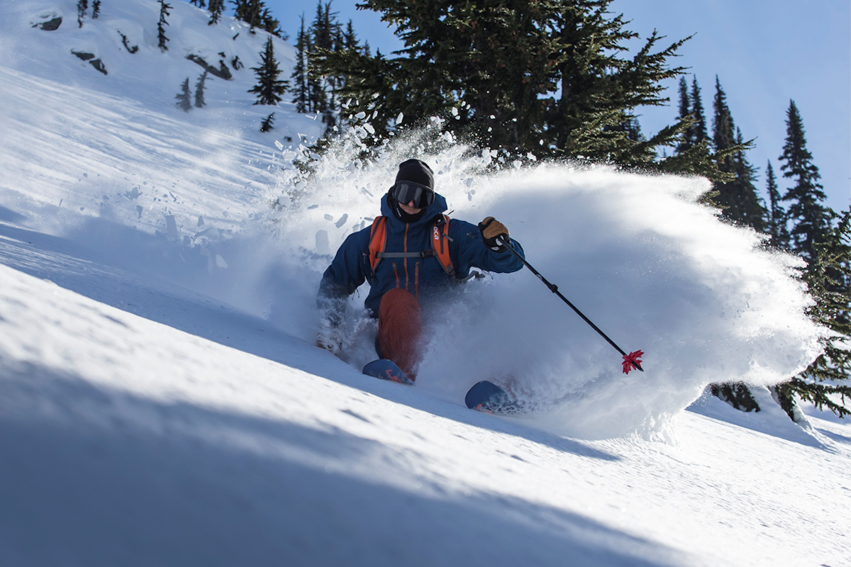 [Giveaway] Win Elan Ripstick Black Edition skis!