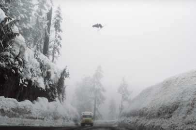 Made in Voyage: A school bus, two skiers and snow-fueled journey