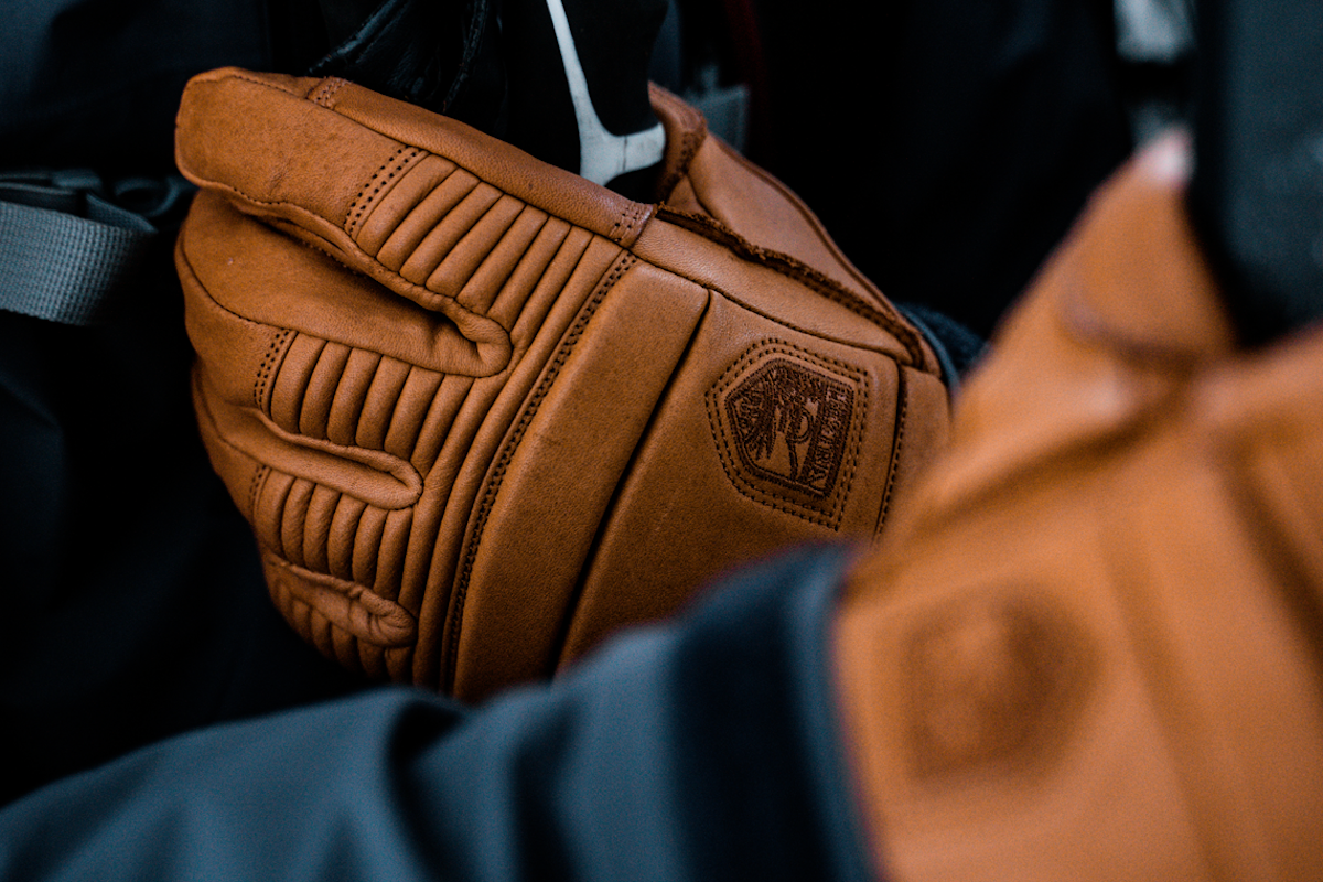 [Giveaway] Win gloves of your choice from Hestra