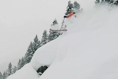 Dive head first into this mid-winter "Powder Queens" edit from 4FRNT