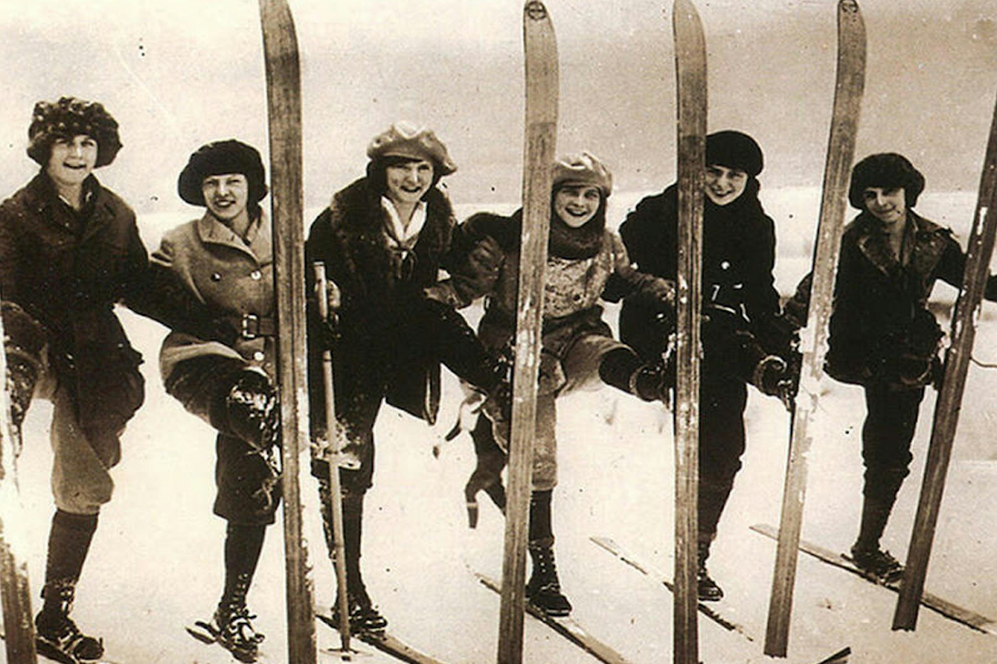 Hottest Chicks in Freeskiing: The Pioneers