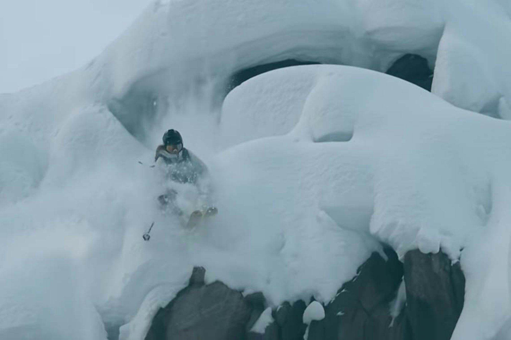 Kasja Larsson and Malou Peterson learn just how tricky pillow poppin' can be in episode 2 of KM Days