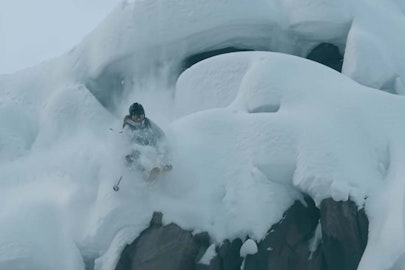 Kasja Larsson and Malou Peterson learn just how tricky pillow poppin' can be in episode 2 of KM Days