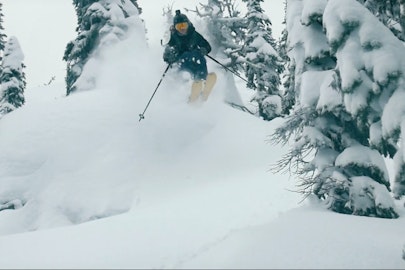Swedish slaydies Kasja Larsson & Malou Peterson head back to Canada for the first episode of KM Days Season 2