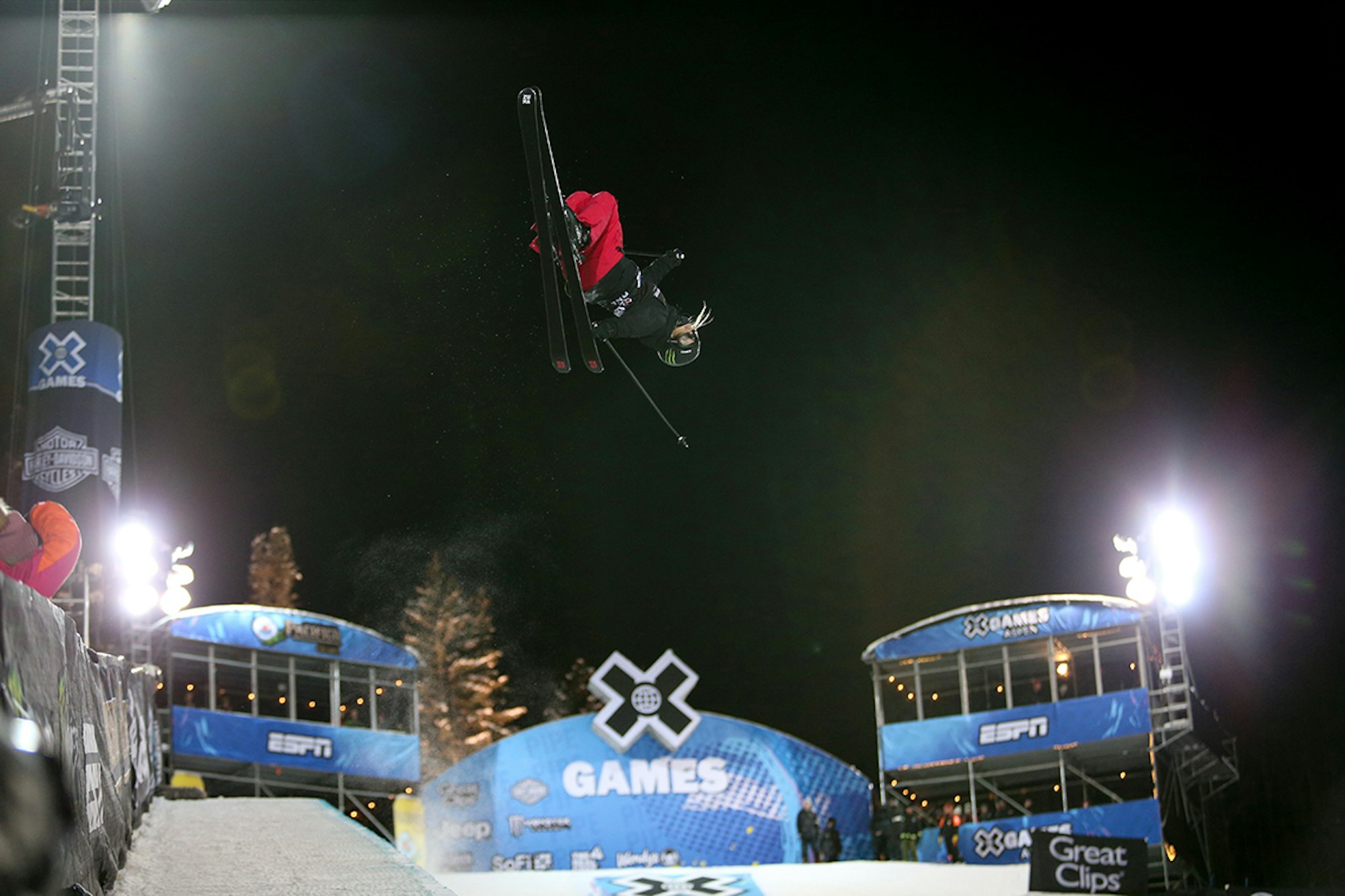 Cassie Sharpe Beats Out Kelly Sildaru for X Games Superpipe Gold