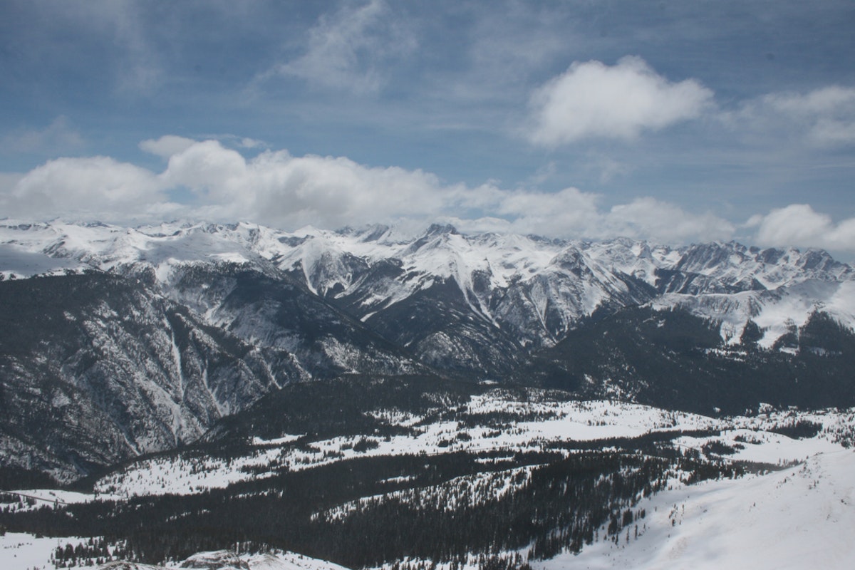 One dead after avalanche in Colorado's San Juan mountains near Silverton