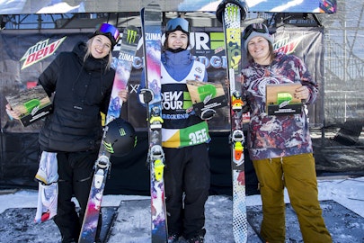 Rachael Karker, Cassie Sharpe, Devin Logan lay it down in new modified superpipe