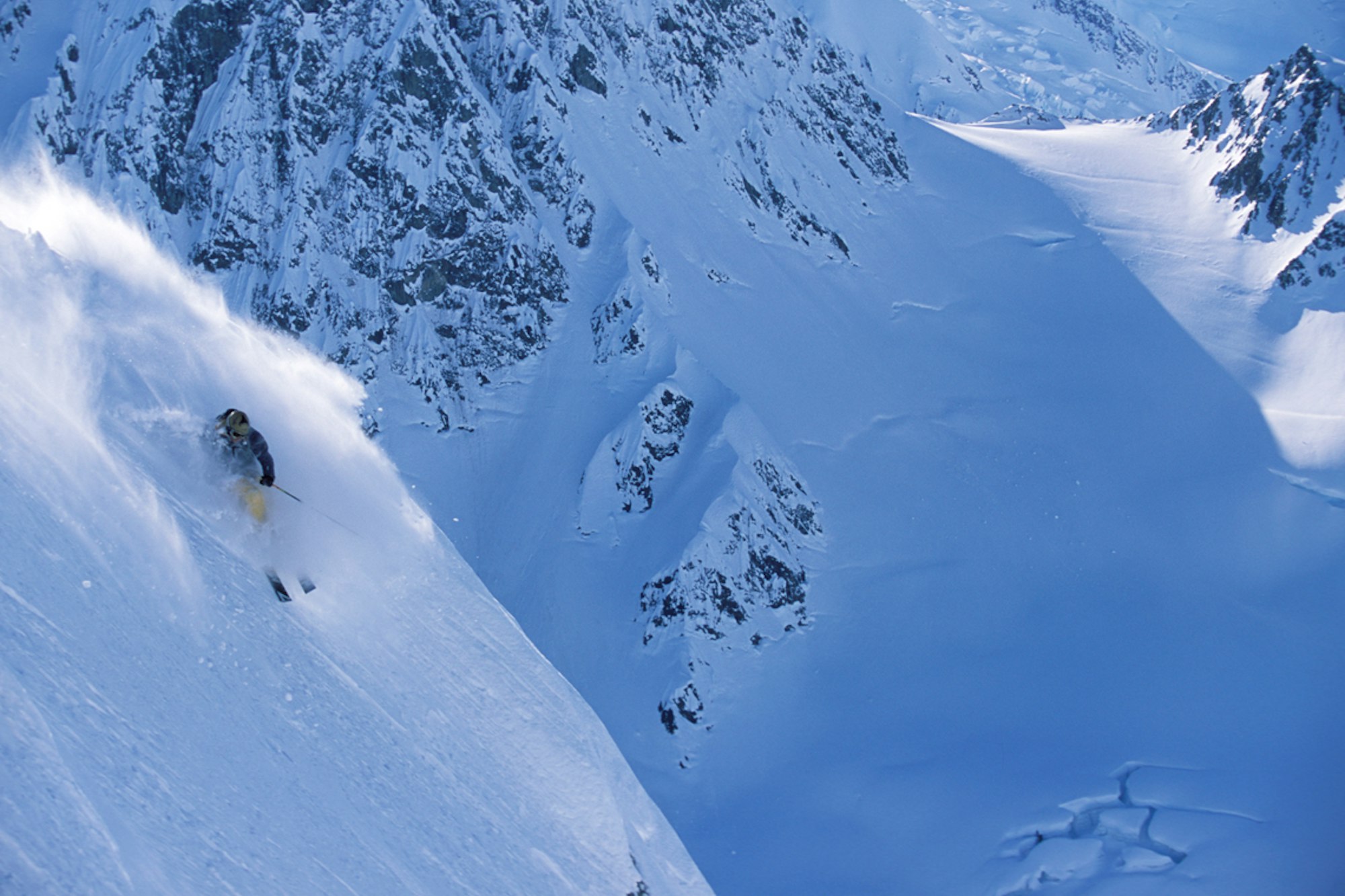 Lynsey Dyer, Sverre Liliequist join Fischer freeski team roster