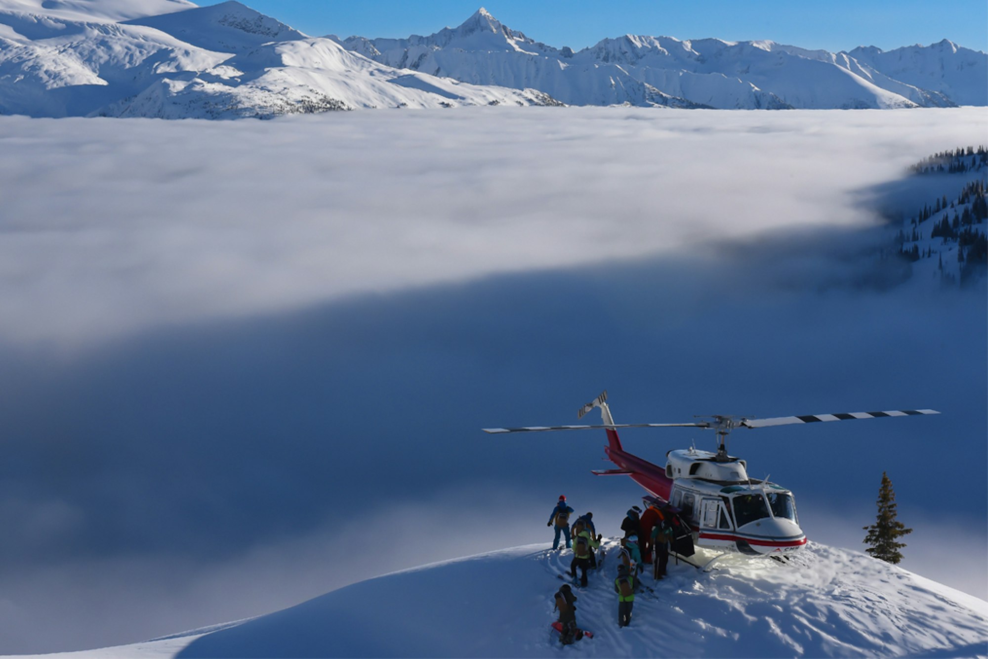 CMH Heli-Skiing: Where the guides help make your trip an unforgettable one