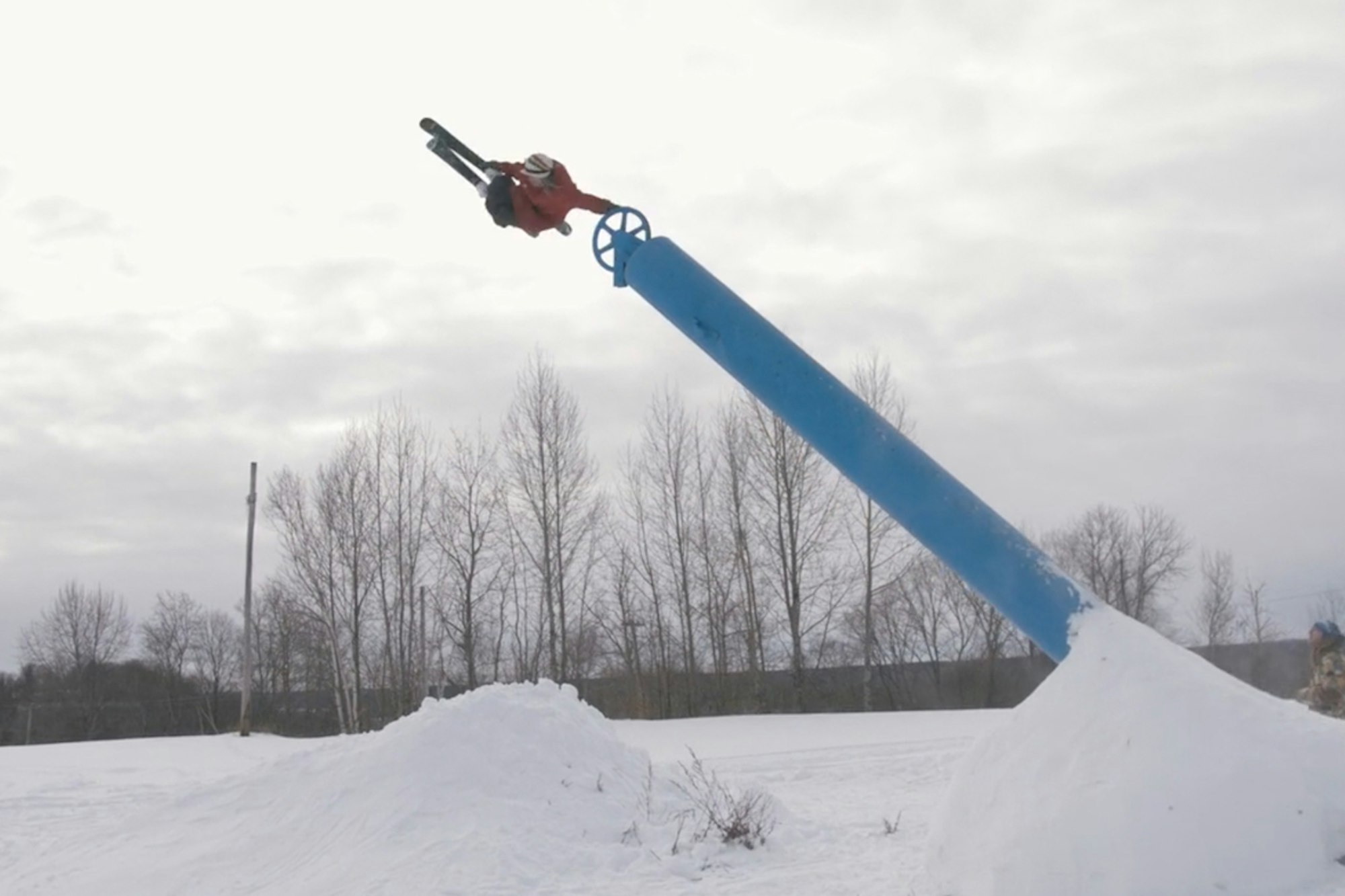 Stop what you're doing, Phil Casabon's "En Particulier" just dropped