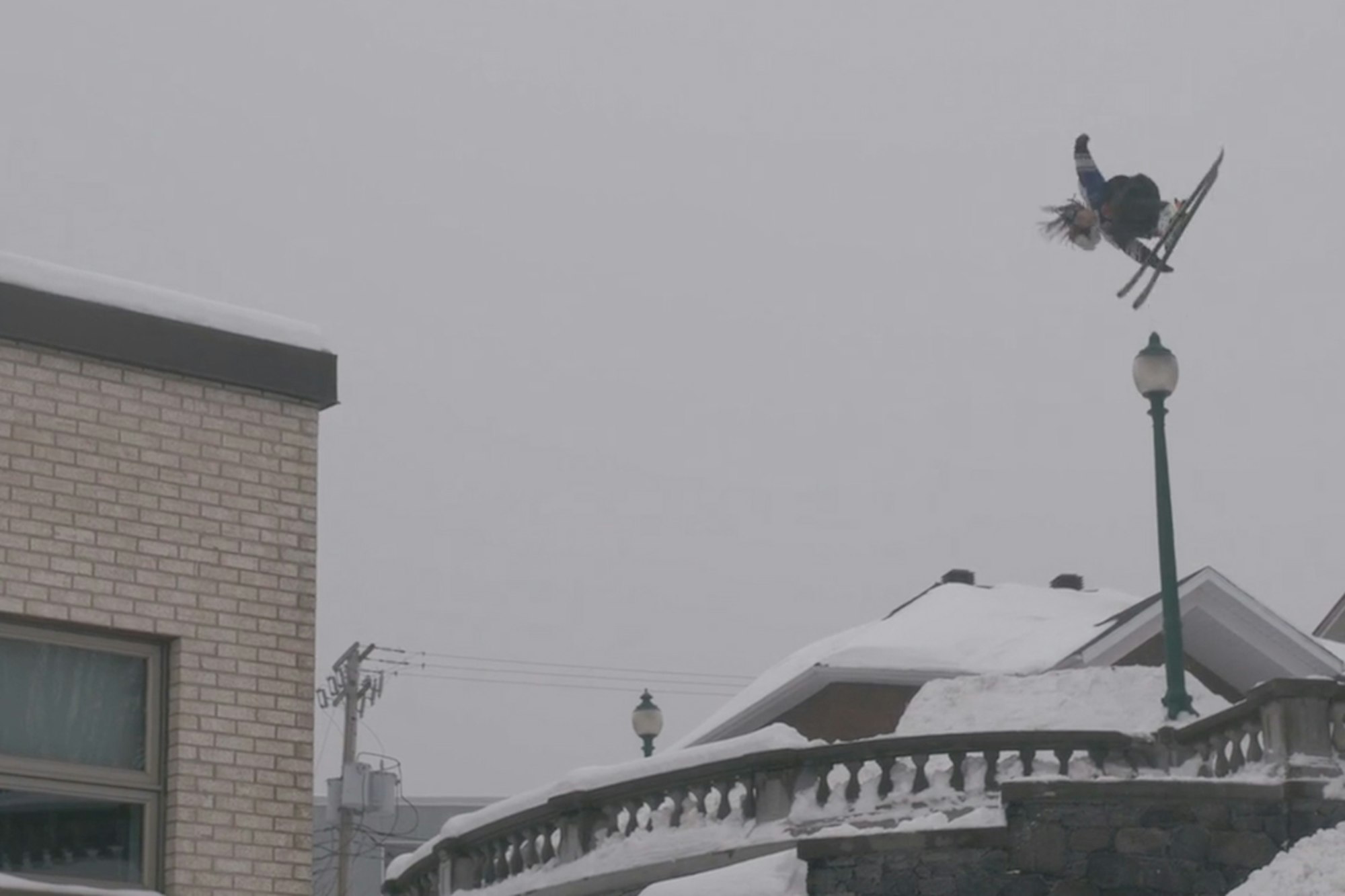 Admire the craft of Phil Casabon in the trailer for "En Particulier"