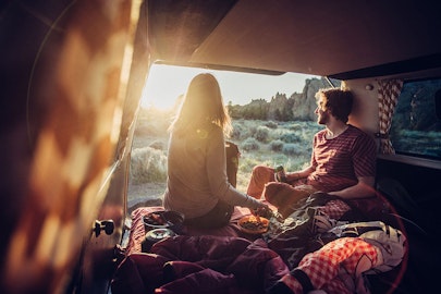 10 must-have, mountain-inspired men's streetwear products for this summer