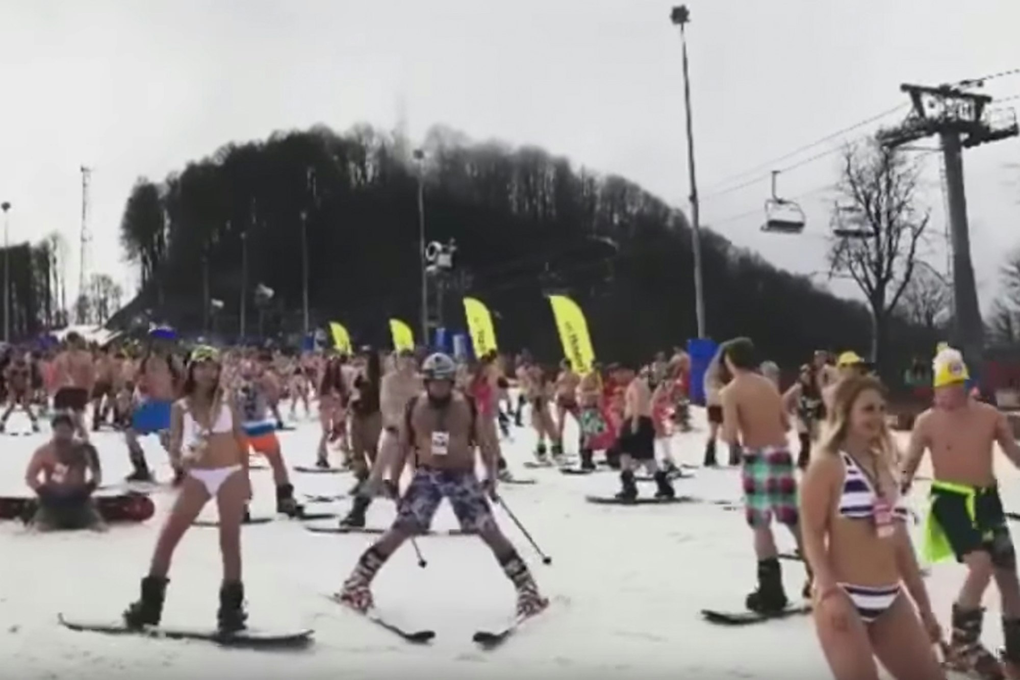 These crazy Russians just set the bikini skiing world record