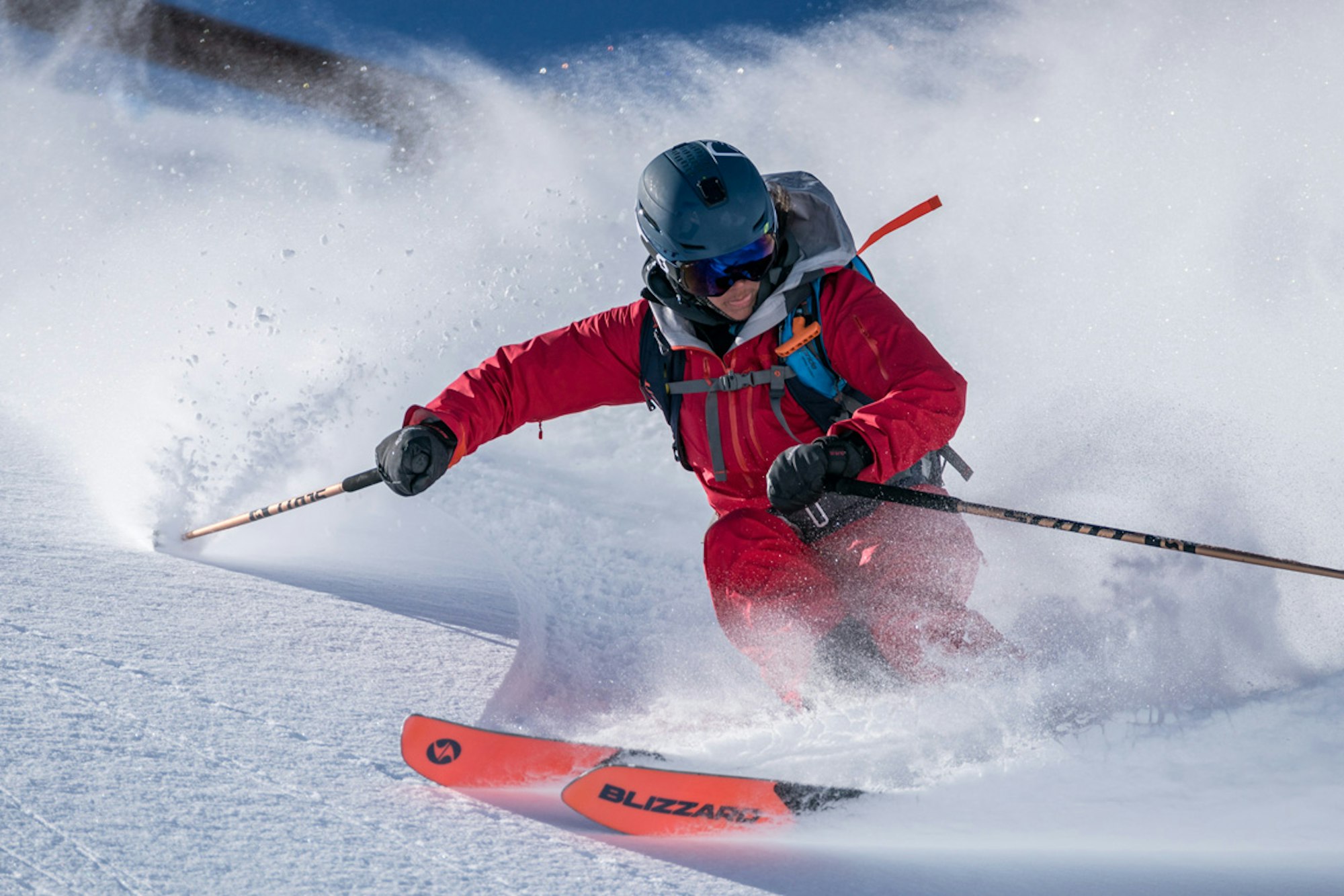 Watch big-mountain skiers Eva Walkner and Jackie Paaso absolutely slay lines